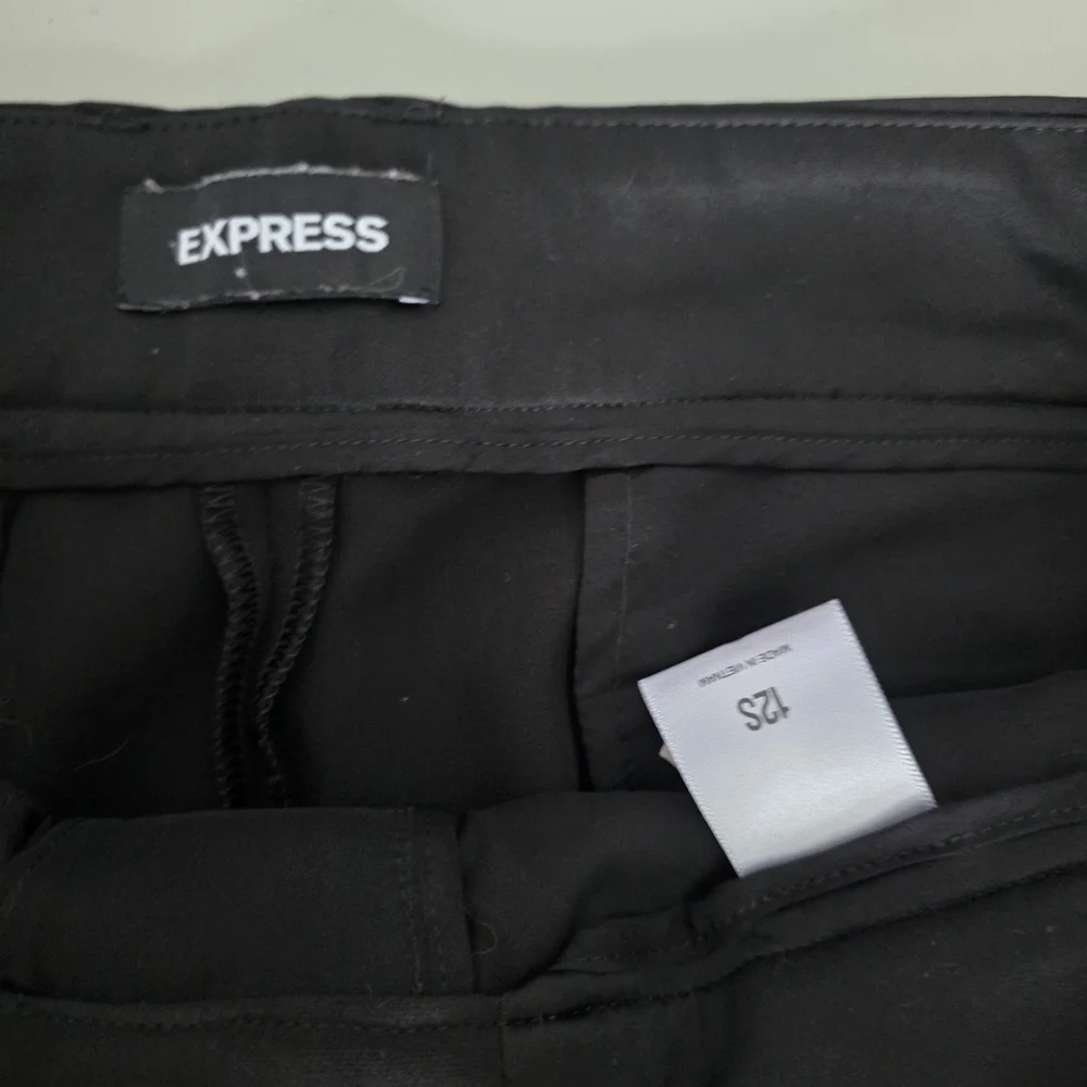 Express Black Straight Leg Women's Pants - Picture 5 of 6